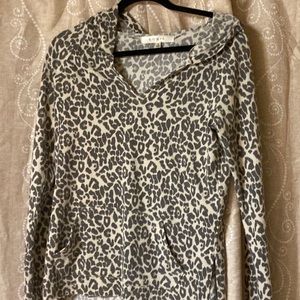 Row A thin but warm animal print hoodie sweater.